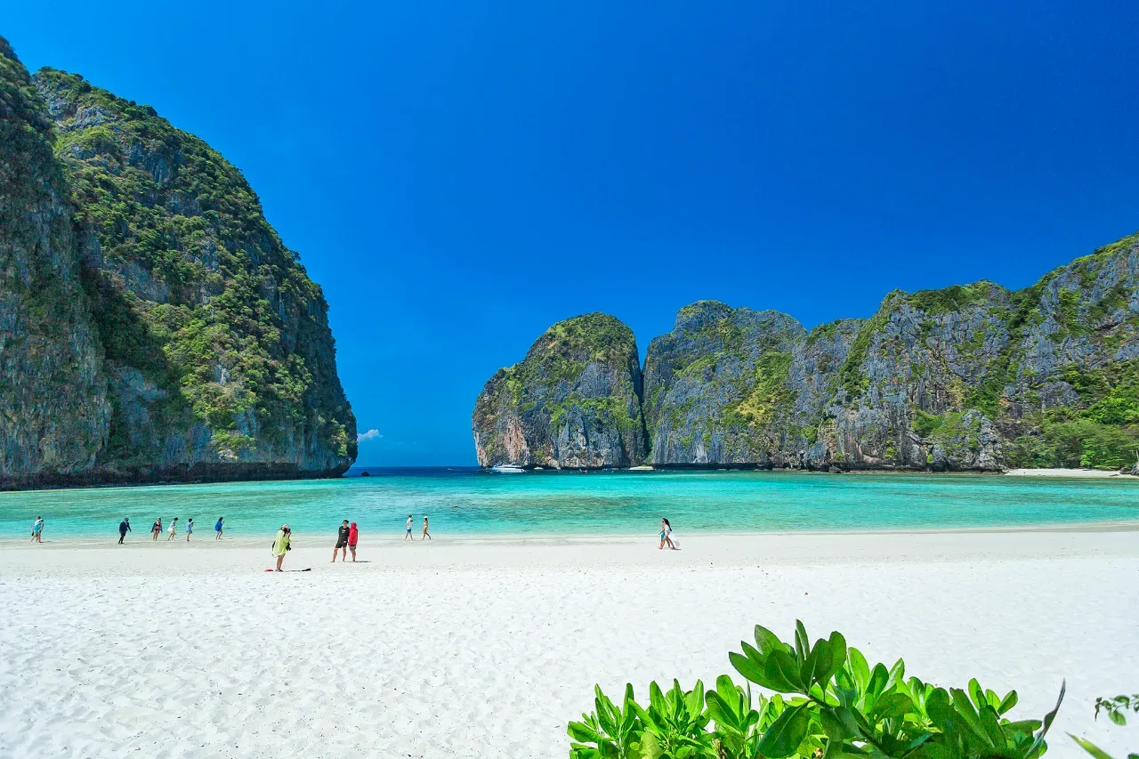 โปรแกรมเที่ยวภูเก็ต 3 วัน 2 คืน เที่ยวเมืองภูเก็ต + เกาะพีพี พร้อมที่พัก