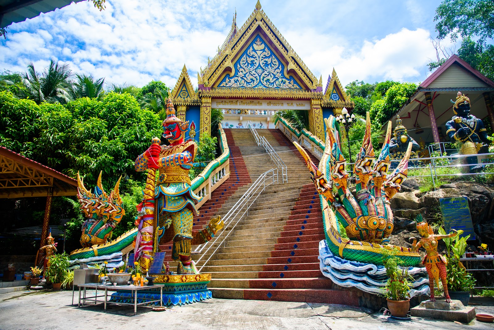 วัดเขารังสามัคคิทม - ลันด์มาร์คยอดนิยมในภูเก็ต