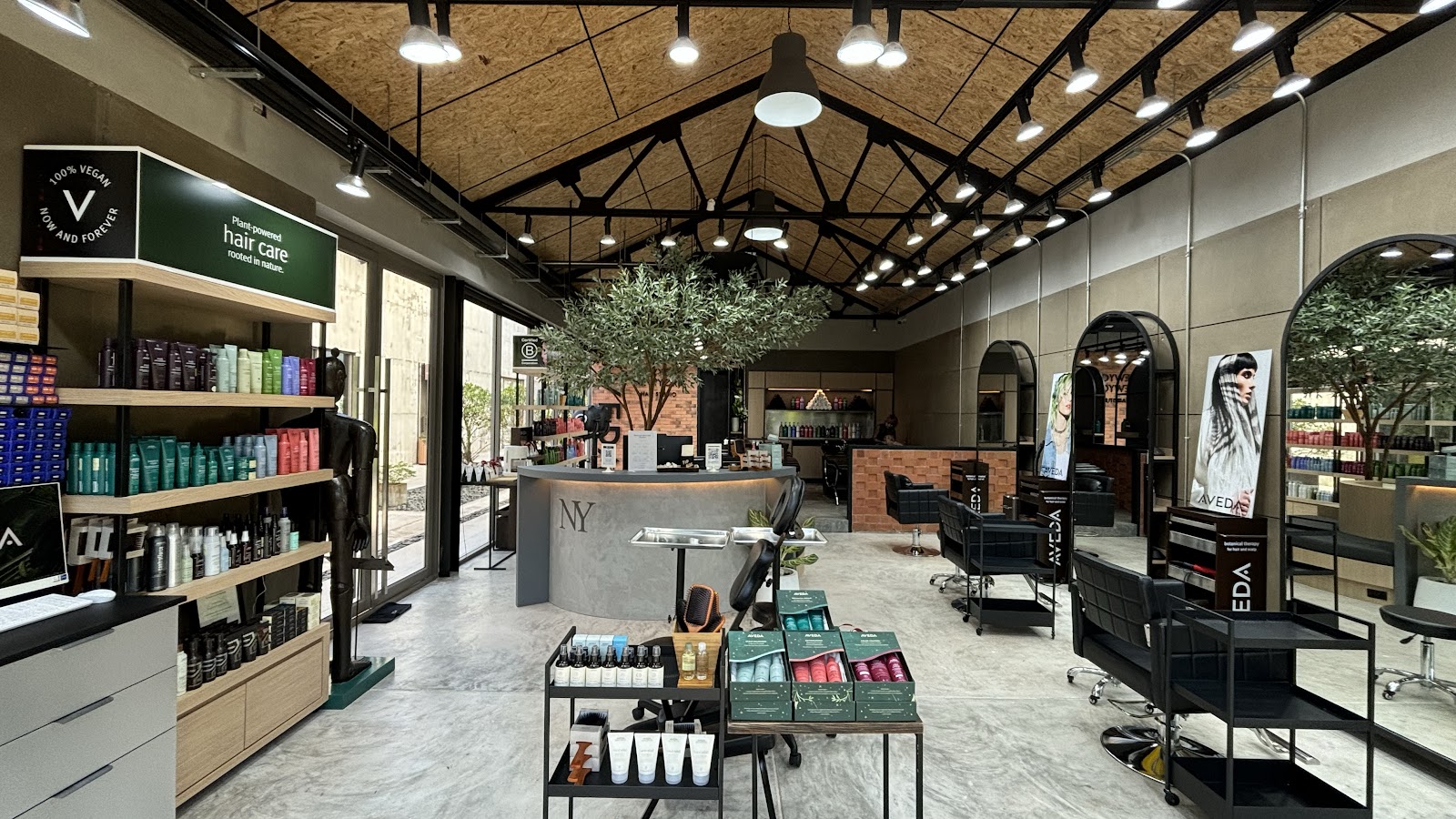 ร้านตัดผม Newyork AVEDA Phuket Hair Studio - รีวิวและที่อยู่