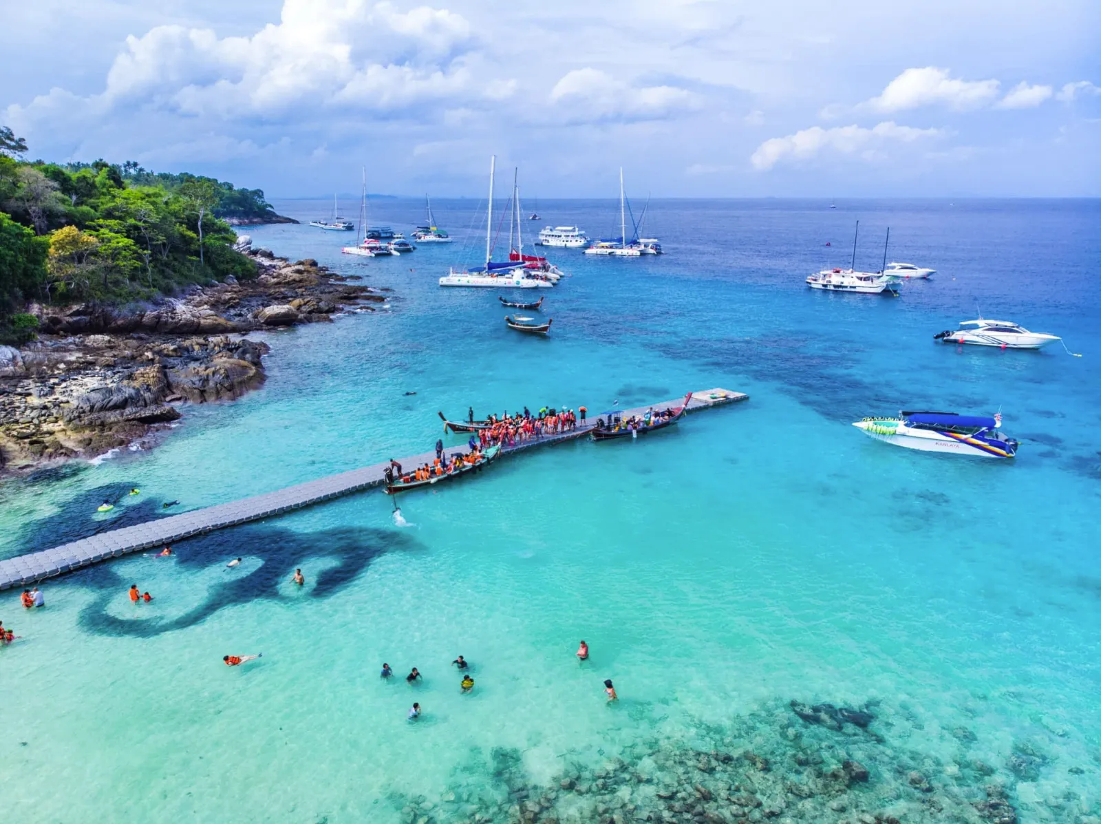เกาะราชาใหญ่ ภูเก็ต รีวิวทะเลใส น้ำสีมรกต ดำน้ำสวยระดับโลก