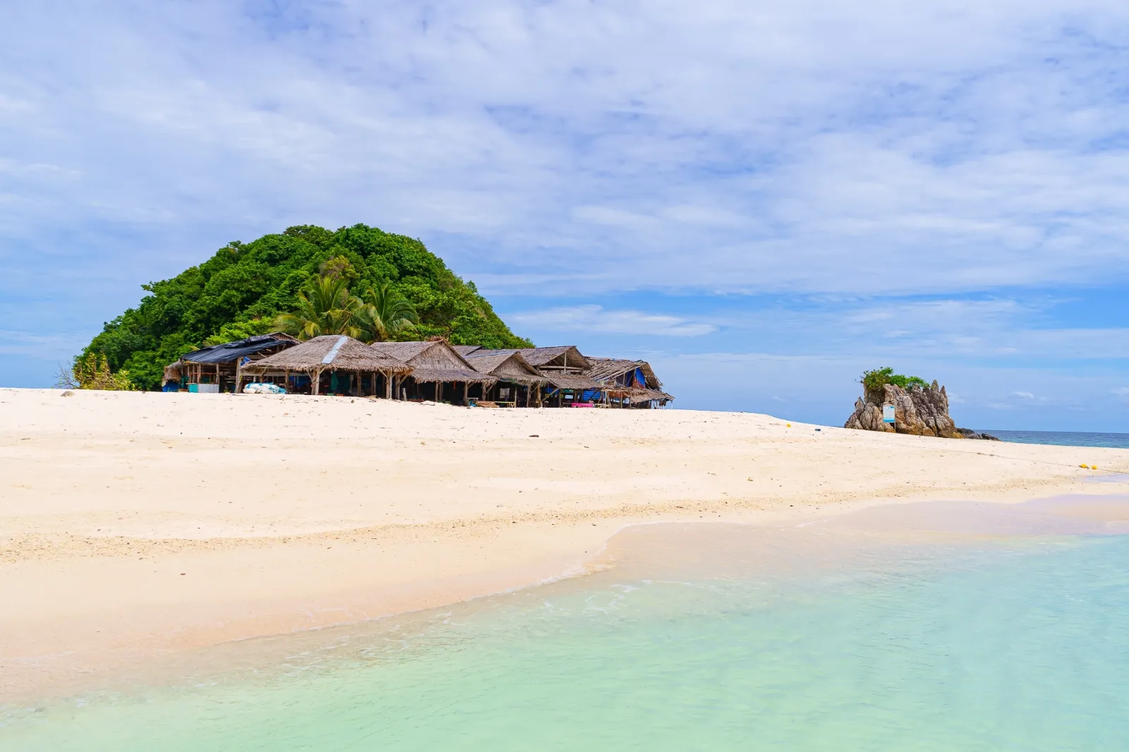 หมู่เกาะพีพี อ่าวมาหยา รีวิวทะเลสวยระดับโลก น้ำใส หาดขาว ภูเก็ต