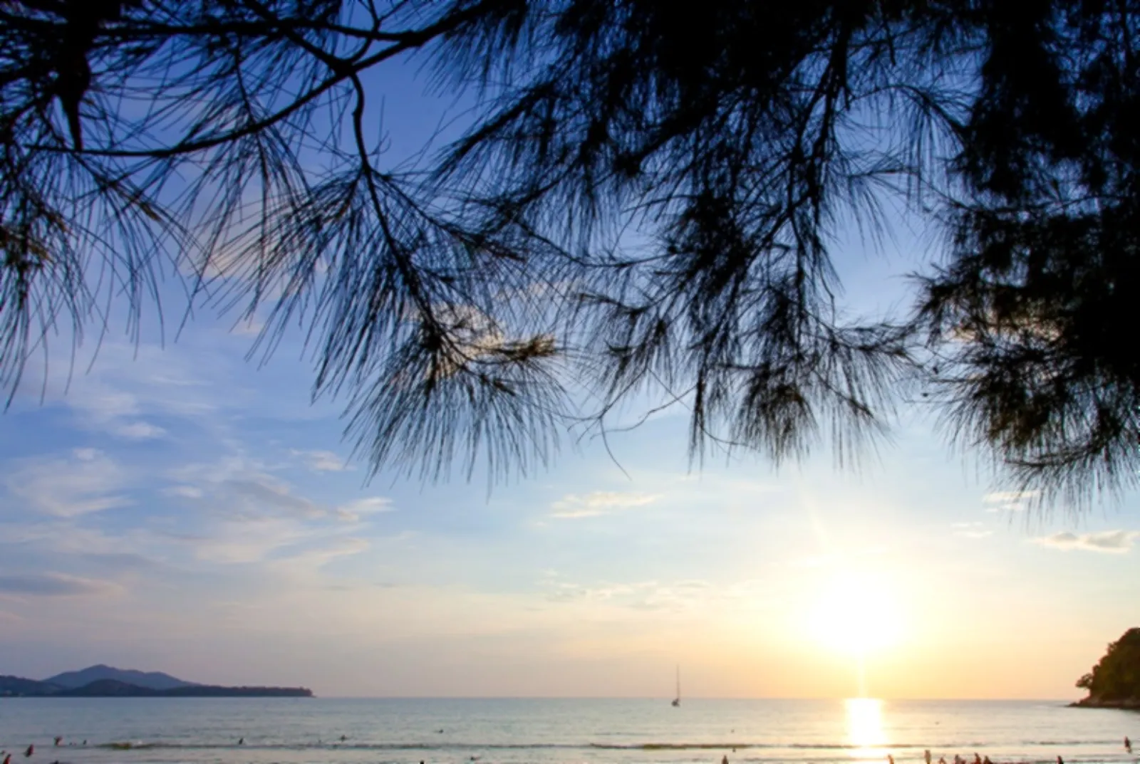 หาดลายัน ภูเก็ต หาดเงียบสงบ วิวสวย ใกล้บางเทา