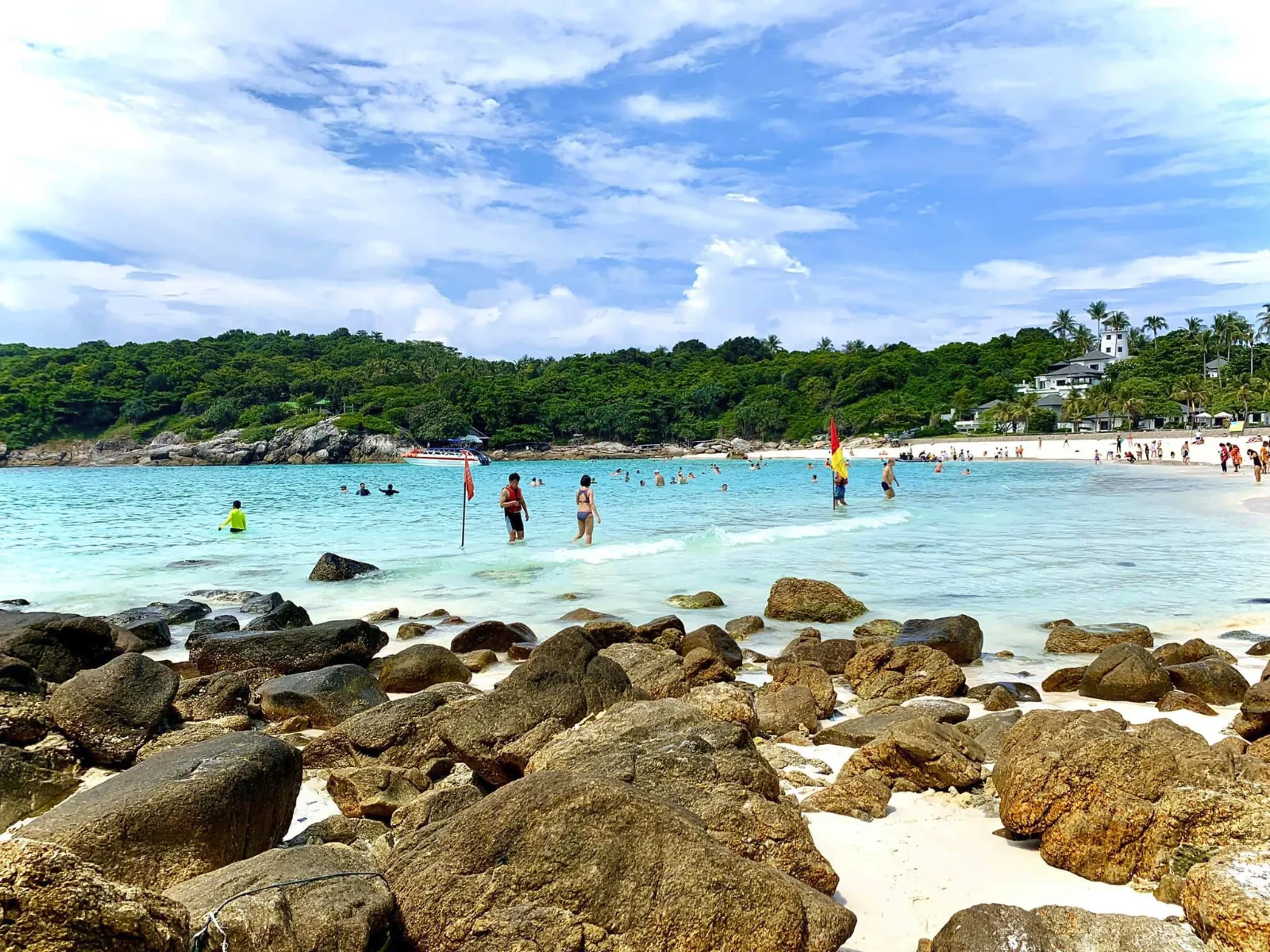 เกาะราชาใหญ่ ภูเก็ต รีวิวทะเลใส น้ำสีมรกต ดำน้ำสวยระดับโลก