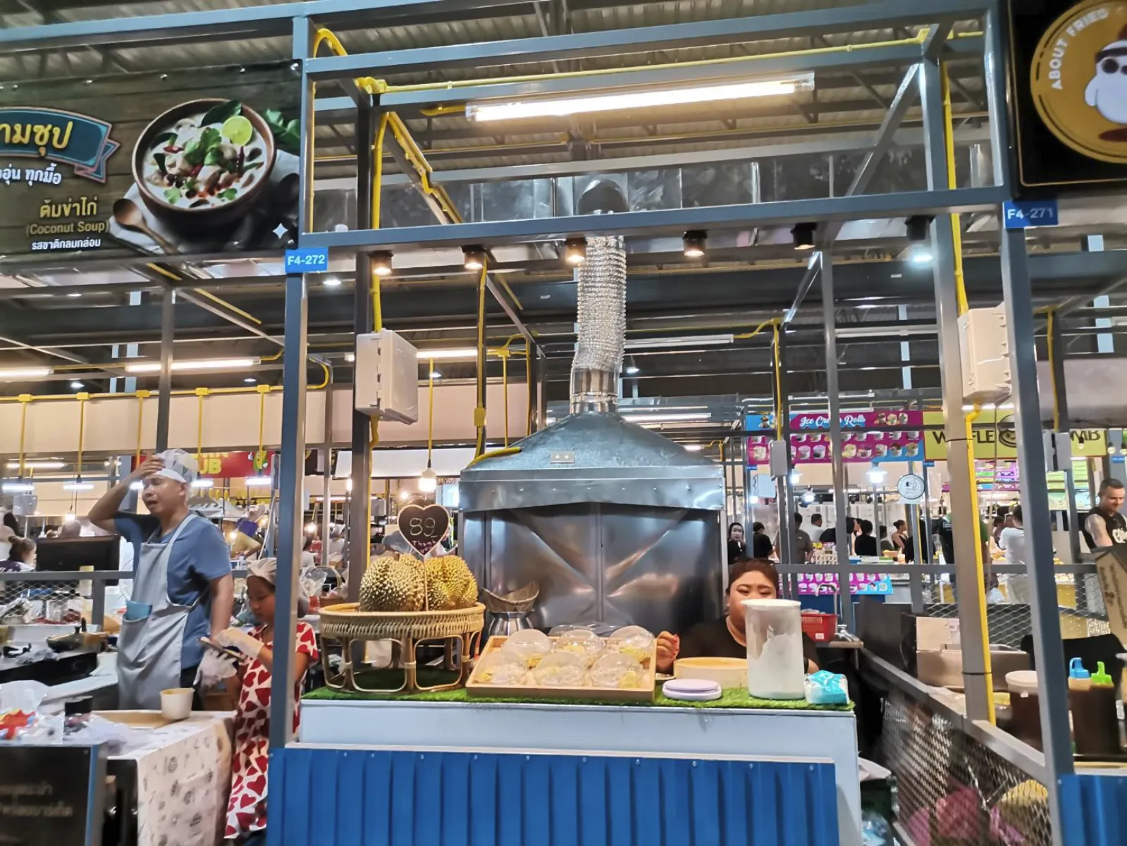 Naka Market Phuket – Largest Street Food Night Market in Phuket