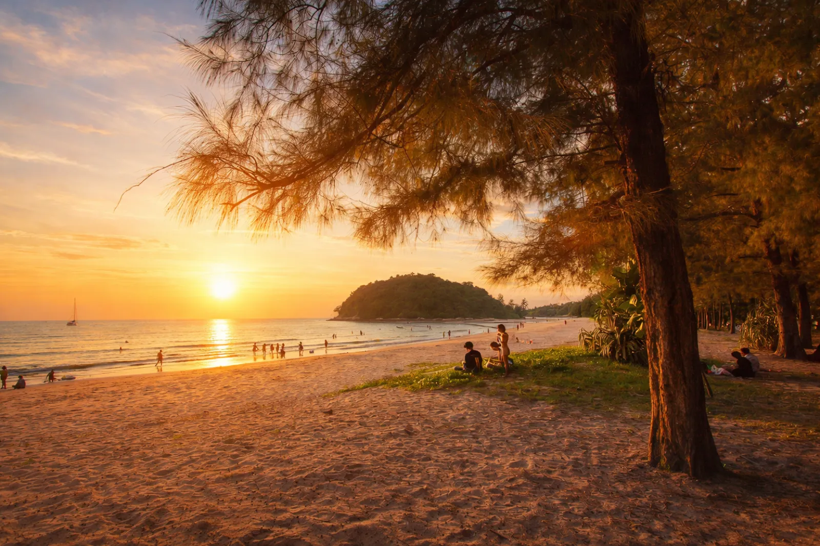 หาดลายัน ภูเก็ต หาดเงียบสงบ วิวสวย ใกล้บางเทา